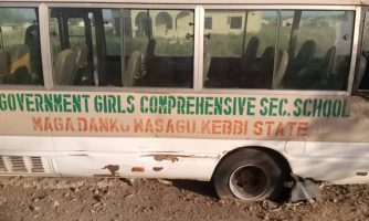 Nigeria: Authorities must ensure safe release of over 25 school girls